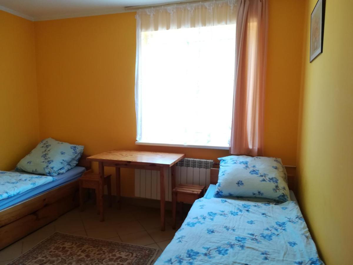 U Wikinga Hotel Zastan Exterior photo