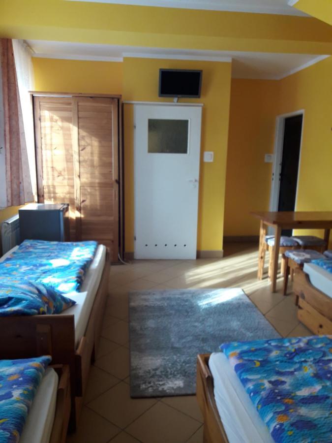 U Wikinga Hotel Zastan Exterior photo